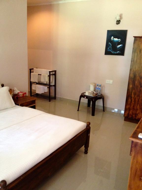 Fire Dragon Hideaway Hotel Negombo Room photo